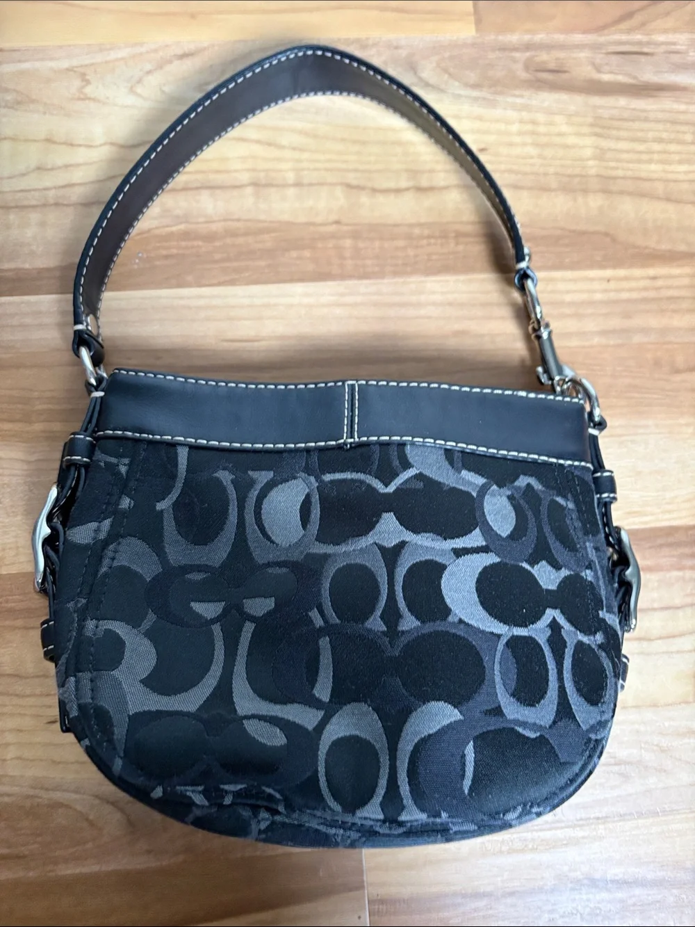 Coach Black and Gray Signature Shoulder Bag - Picture 5 of 10